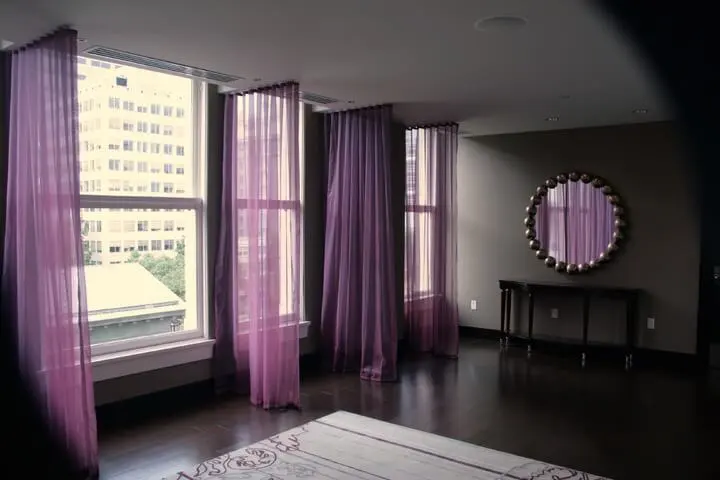 How Long Are Living Room Curtains Supposed to Be?